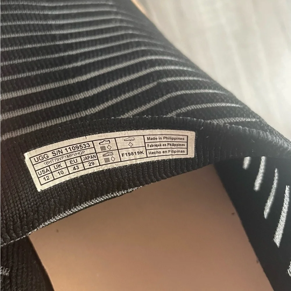 UGG Sammy Knit Slip on Sneaker - Picture 4 of 4